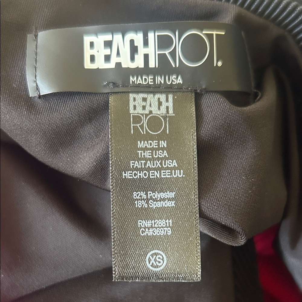 Beach Riot Carlie Cutout One-Shoulder Tie Waist One-
Piece Swimsuit - Picture 4 of 4